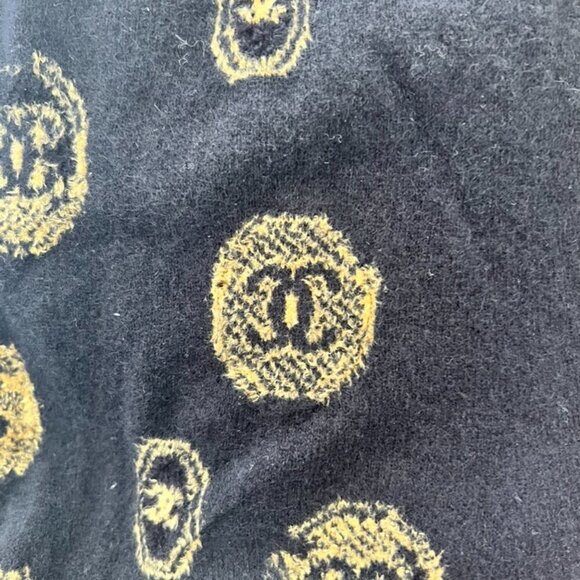 CHANEL 2021 black gold Cashmere joggers size 42 - Picture 7 of 7